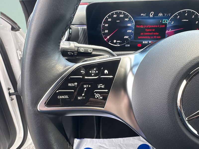 Mercedes-Benz Třídy A 180 PROGRESSIVE - fotka 18 z 19
