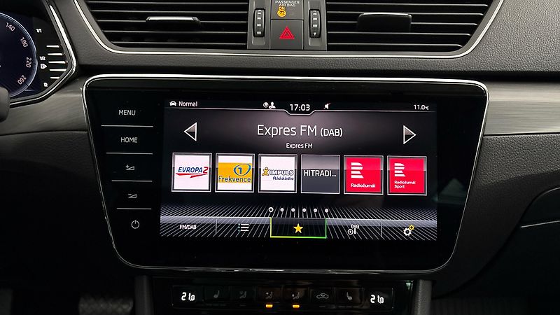 Škoda Superb 2.0 TSI DSG Style Combi - fotka 11 z 30