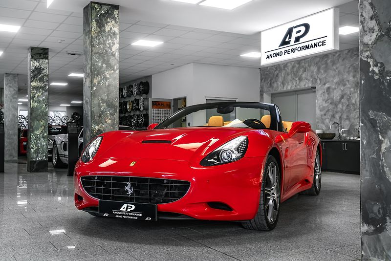 Ferrari California ROSSO CORSA/KAMERA/ - fotka 3 z 22