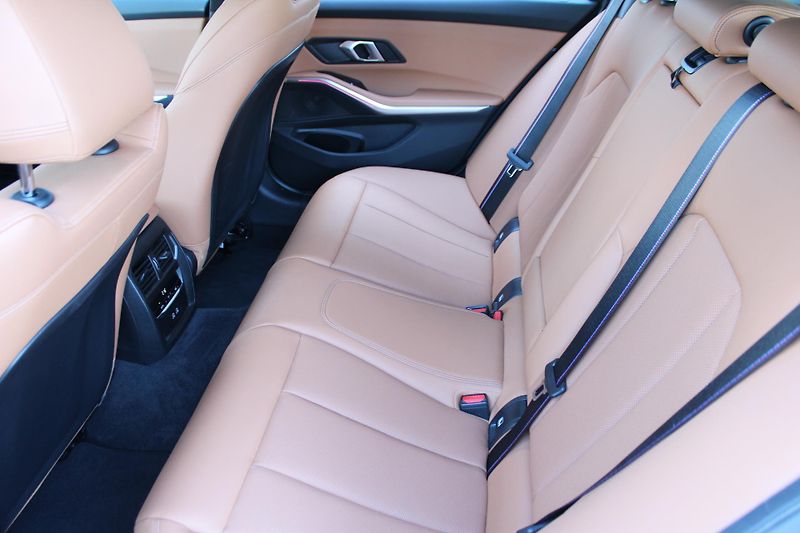 BMW Řada 3 320d xDrive | TOP výbava  - fotka 20 z 26