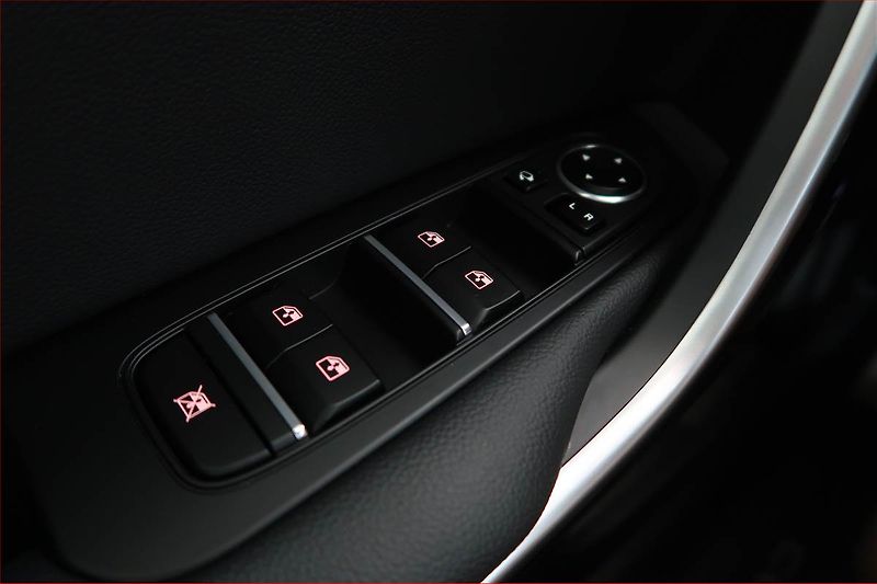 Kia Ceed (2025) 1.6 GDI plug-in - fotka 19 z 21