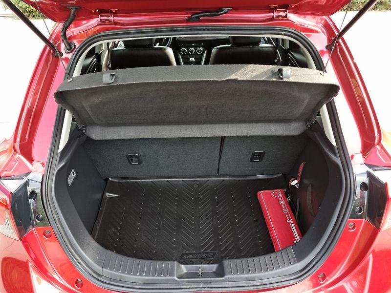 Mazda 2 (2018) 1.5 G-90.KIZOKU INTENSE,HEAD U - fotka 44 z 49