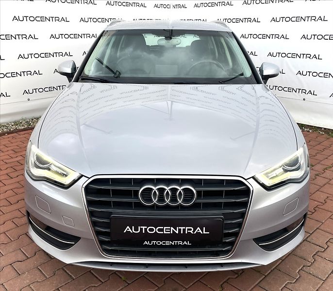 Audi A3 1,4 Tfsi S-line 110kw,129t.km - fotka 2 z 3