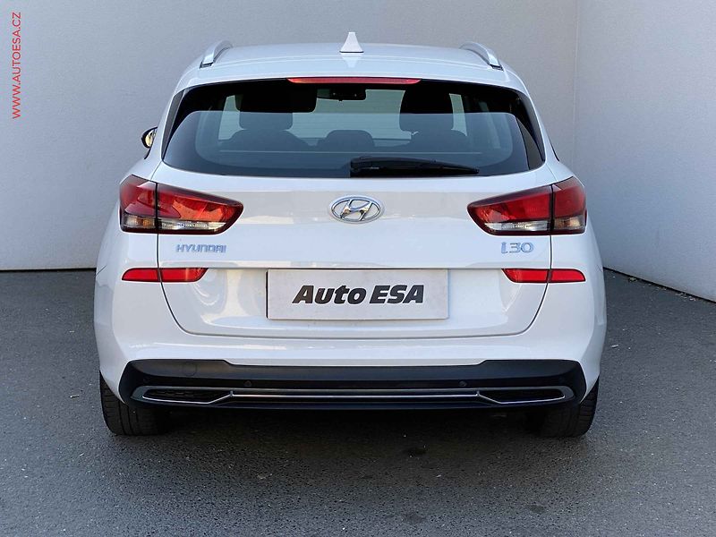 Hyundai i30 (2021) 1.6 CRDi, 1.maj,ČR, AC - fotka 5 z 16