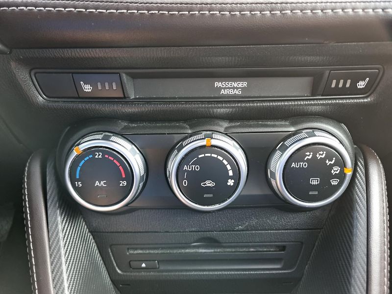 Mazda 2 (2018) 1.5 G-90.KIZOKU INTENSE,HEAD U - fotka 31 z 49