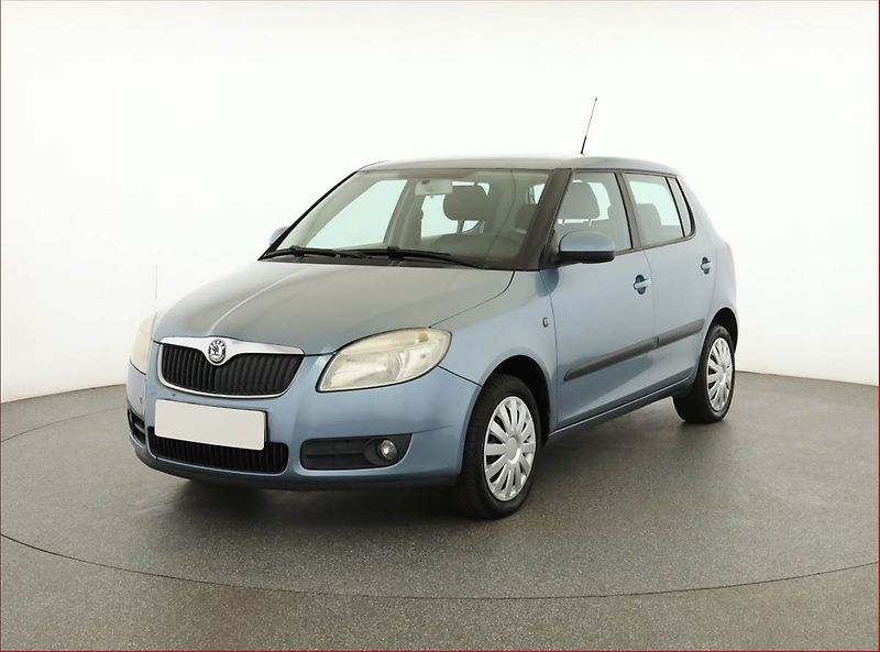 Škoda Fabia (2007) 1.4 TDI, oblíbený vůz - fotka 2 z 15