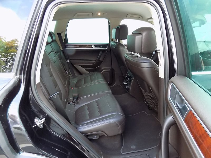Volkswagen Touareg (2010) 3.0TDI/4x4/Chl.sedačky/LED/ - fotka 19 z 43
