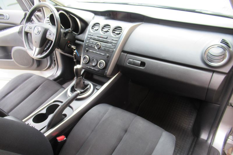 Mazda CX-7 2.2 CD 4WD AUT. KLIMA TAŽNÉ - fotka 10 z 21