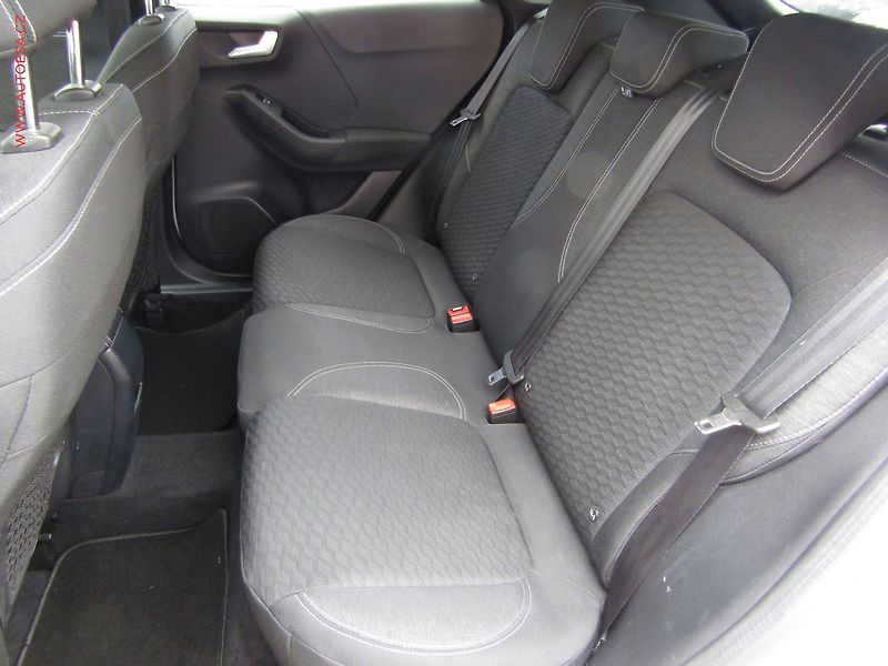 Ford Puma (2021) 1.0 EB, Titanium, LED, navi - fotka 10 z 19