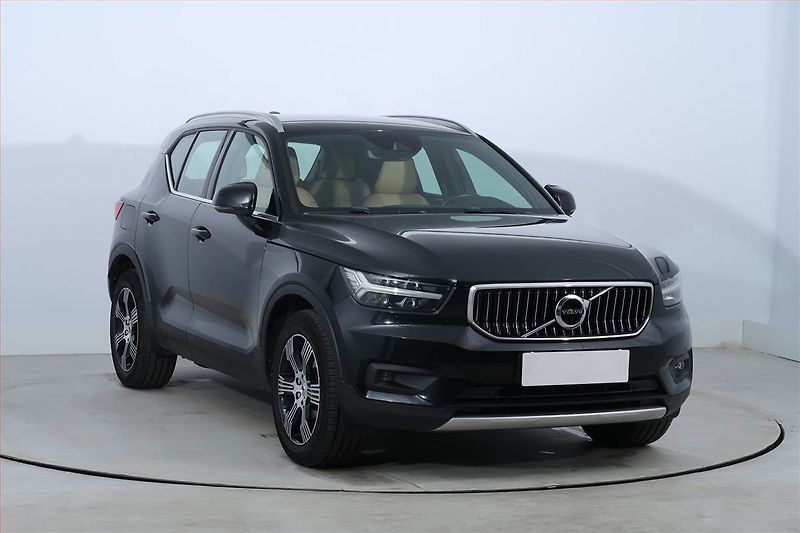 Volvo XC40 (2020) D3 AWD - fotografie inzerátu