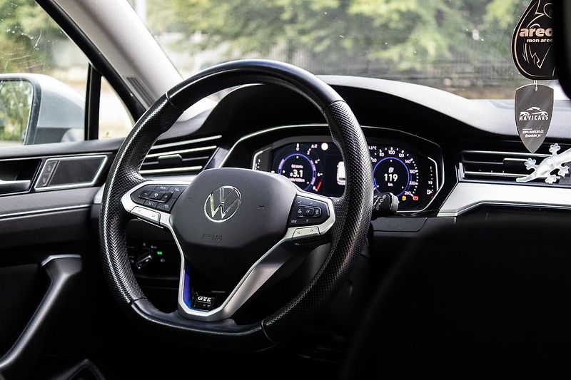 Volkswagen Passat - fotka 13 z 21