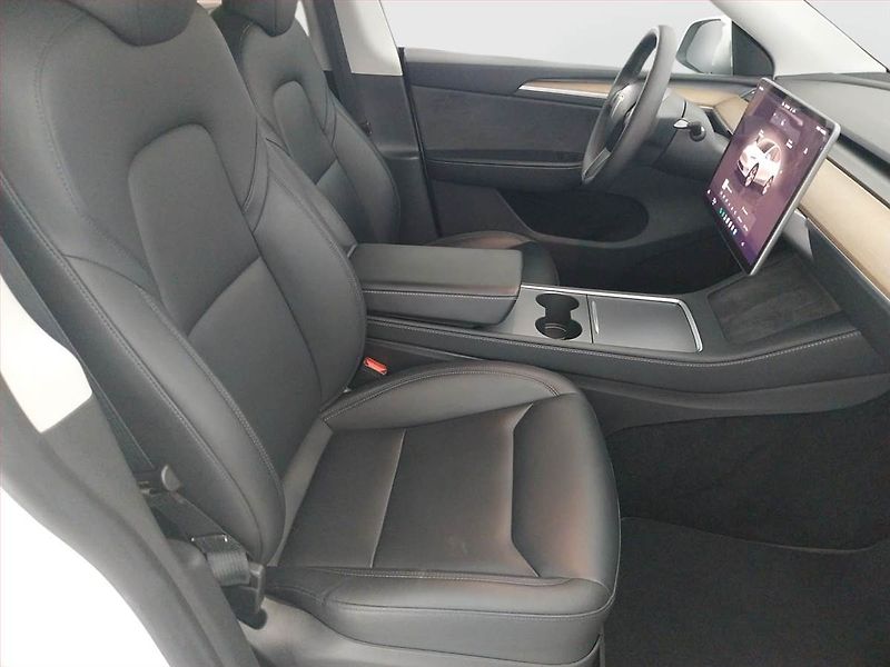 Tesla Model Y (2023) Long Range AWD 79kWh, SoH 91% - fotka 9 z 22