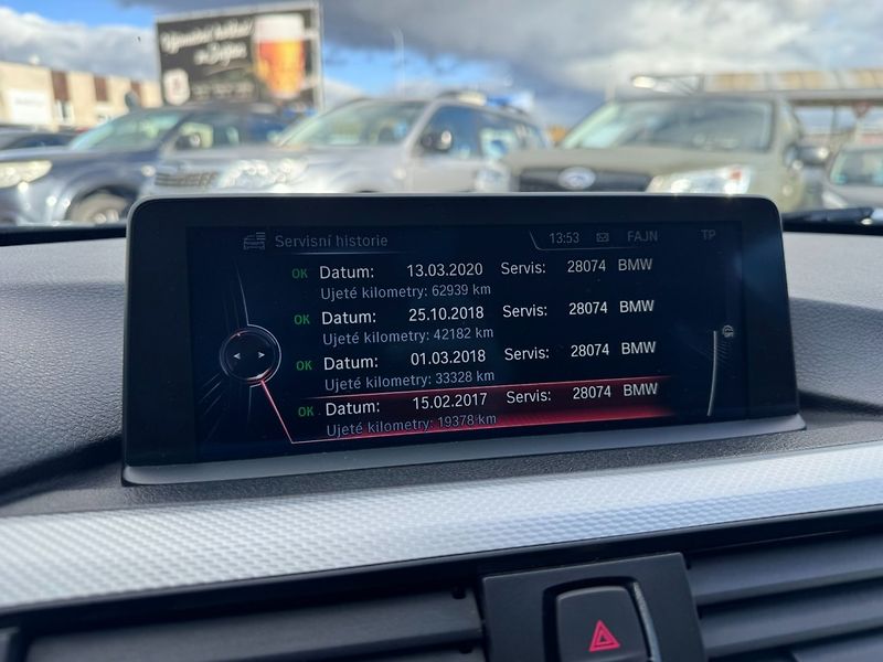BMW Řada 4 (2016) 420D 2,0 135KW XDRIVE MPACKET - fotka 32 z 50