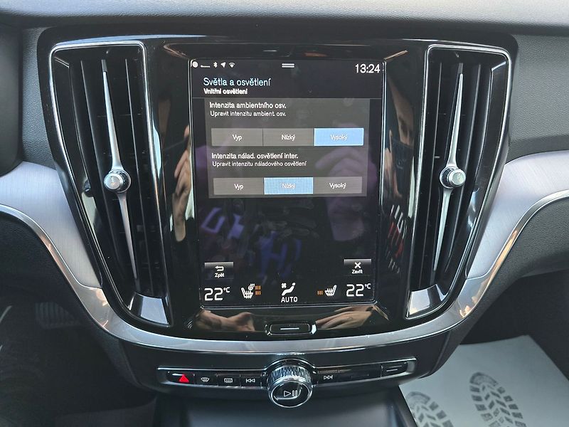 Volvo V60 184kW B5 4x4 CROSS COUNTRY - fotka 32 z 50