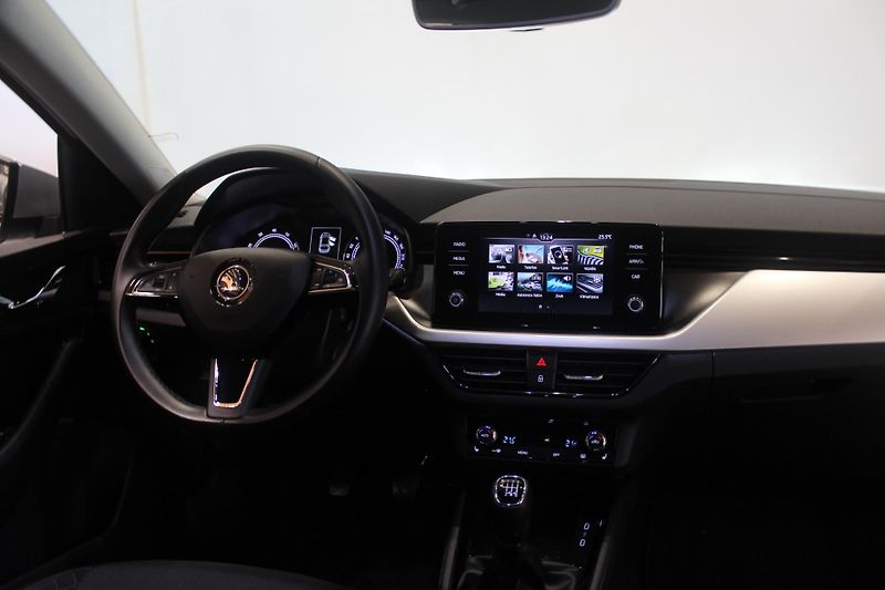 Škoda Scala (2020) 1.0TSI85kW Style+ Matrix - fotka 34 z 37