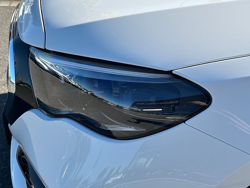 Mercedes-Benz Třídy E (2025) 300 de 4MATIC kombi s EQ - fotka 10 z 35