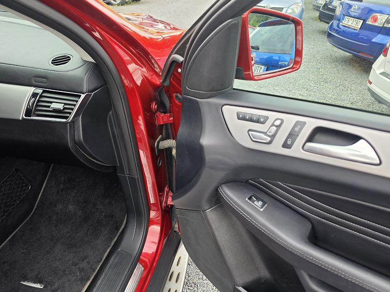 Mercedes-Benz GLE 400i V6 TZ Panorama AMG  - fotka 20 z 28