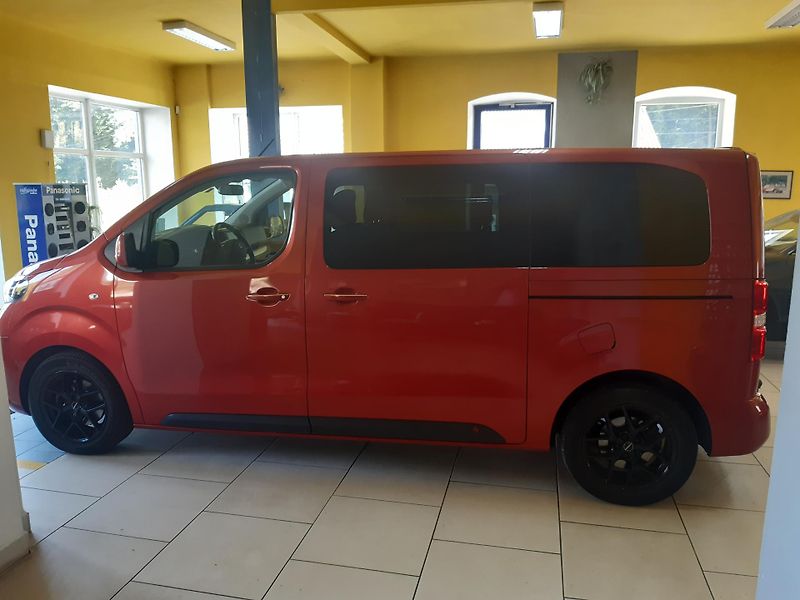 Toyota ProAce Verso 2.0 D 130KW AUTOMAT PANORAMA   - fotka 4 z 38