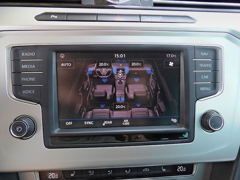 Volkswagen Passat 2.0TDI Comfort Adaptiv Navi - fotka 10 z 33