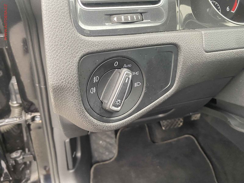 Volkswagen Golf (2019) 2.0 TDi, Comfortline, DSG - fotka 15 z 18