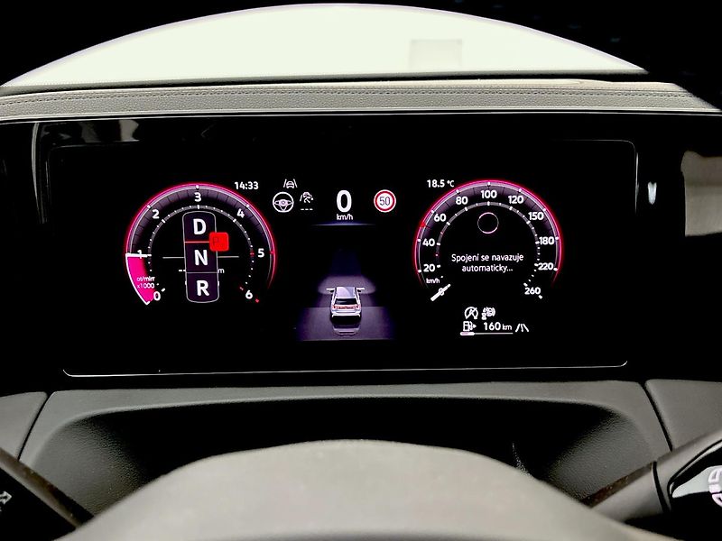 Volkswagen Tiguan R-Line 4MOT DSG - fotka 11 z 31