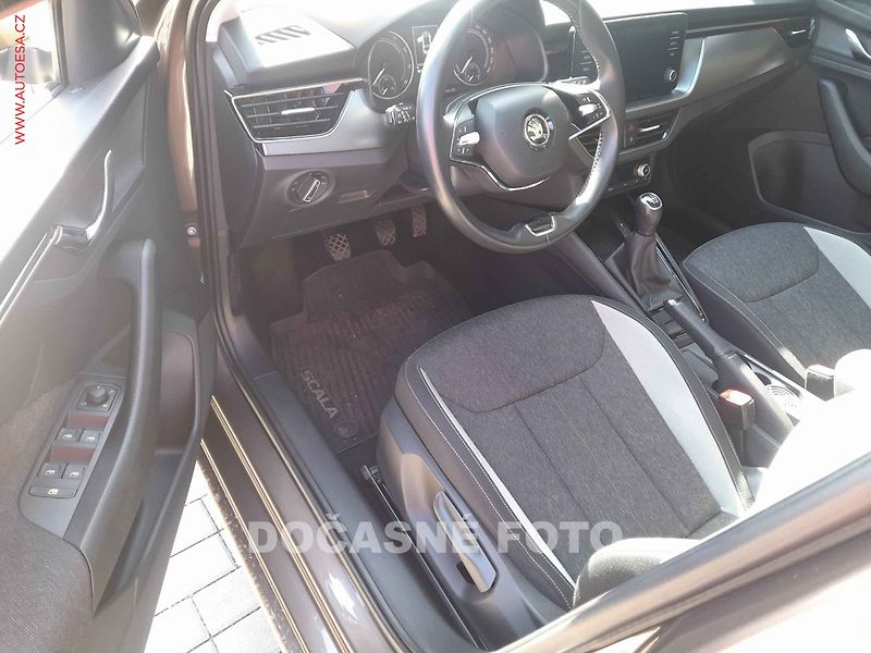 Škoda Scala (2020) 1.5, 2.maj,ČR, LED, panorama - fotka 3 z 3