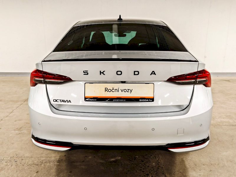 Škoda Octavia (2025) 1.5 TSI 110 kW Sportline - fotka 29 z 32