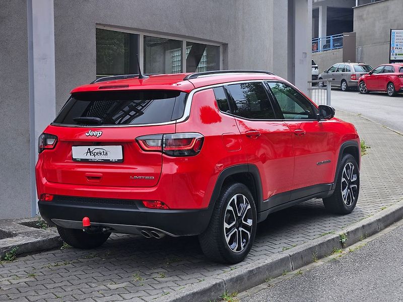 Jeep Compass 1.3 T4 96kw, Limited, 1.maj. - fotka 5 z 35
