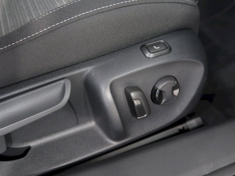 Škoda Superb (2025) 1.5TSI 110KW DSG TAŽNÉ 2 SADA - fotka 15 z 48