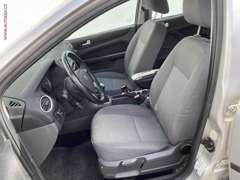 Ford Focus (2005) 1.6TD, 1.maj, servis.kniha - fotka 9 z 16