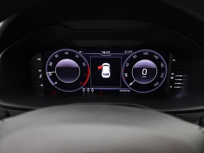 Škoda Karoq 1,5 TSI 110kW Style 1.Maj. - fotka 16 z 32