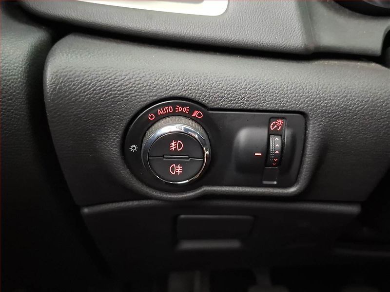 Opel Astra (2011) 1.7 CDTI, po STK, levný provoz - fotka 15 z 15