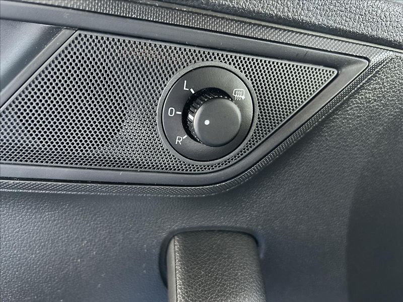 Škoda Fabia 1,2   TSI 66kW,SPORT,STYLE - fotka 9 z 26