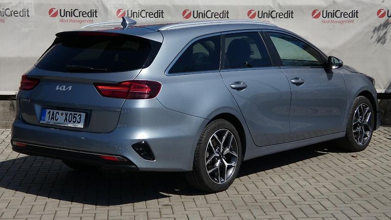 Kia Ceed 1.5 T-GDI 118kW TOP SW DCT - fotka 3 z 22