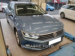 Volkswagen Passat (2015) 2.0 TDI, servis.kniha, AT - fotografie inzerátu