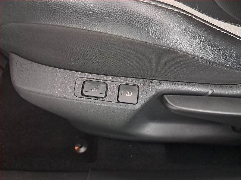 Citroën DS4 (2014) 1.6 e-HDi, Serv.kniha - fotka 18 z 19