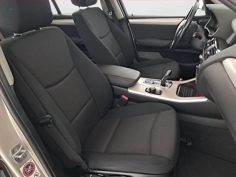 BMW X3 (2015) xDrive20d, 4X4, Automat - fotka 9 z 17