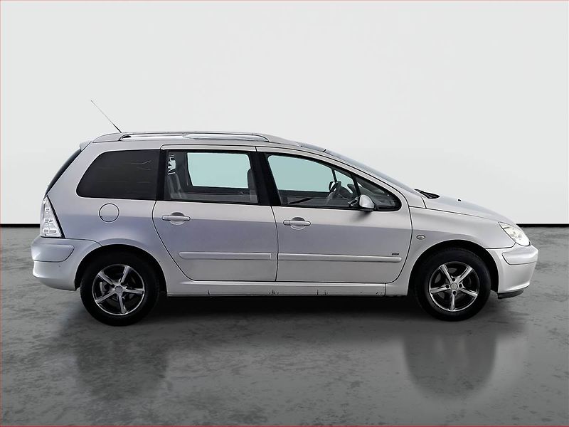 Peugeot 307 (2005) 1.6 HDi, po STK, Tažné, Klima - fotka 6 z 12