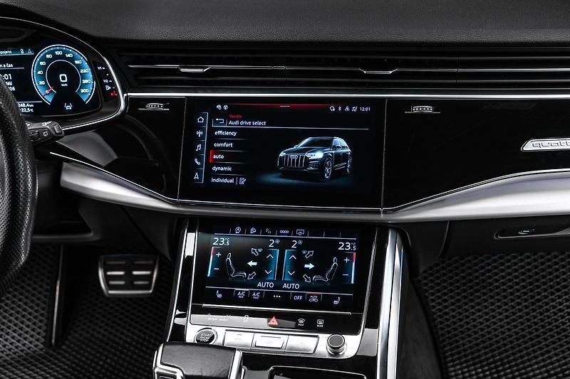 Audi Q7 50TDI Q S-line LED B&O - fotka 16 z 24
