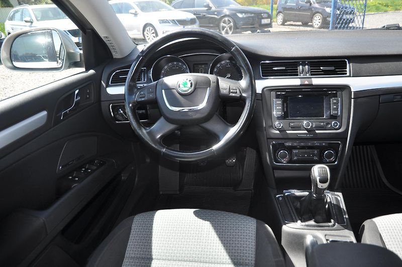 Škoda Superb II 2.0TDi 103kW KOMBI Panorama - fotka 5 z 19