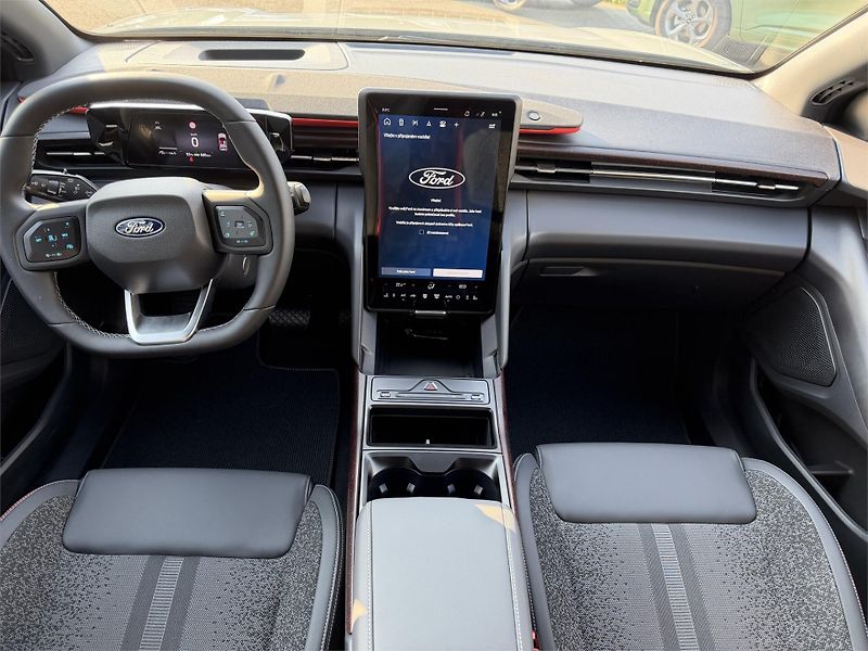 Ford Explorer Collection, SUV, 77 kWh PRODLO - fotka 15 z 23