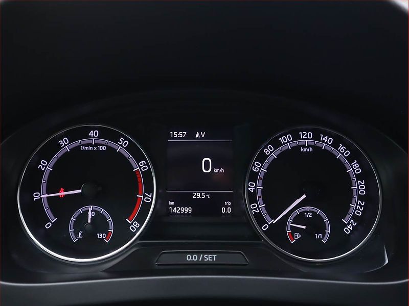Škoda Rapid (2018) 1.2 TSI, Navi, Bi-Xenony - fotka 11 z 20