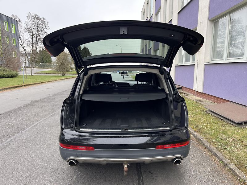 Audi Q7 3,0 TDI V6 Quattro - fotka 17 z 34