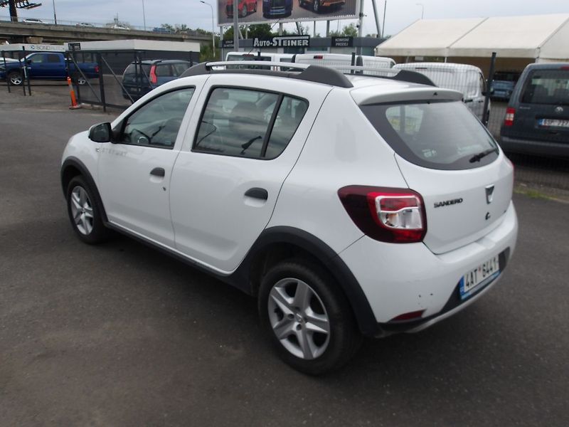 Dacia Sandero 1,0i 66kW STEPWAY  ČR NAJ.4000 - fotka 3 z 24