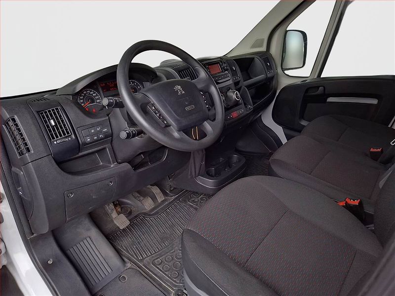 Peugeot Boxer (2023) 2.2 BlueHDi, Maxi, 14m3, 1.0t - fotka 7 z 16