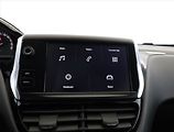 Peugeot 2008 (2019) 1.2 PureTech, ČR,1.maj - náhled 13