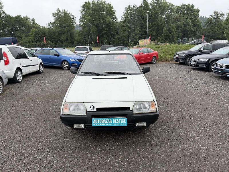 Škoda Favorit 135L - fotka 2 z 21