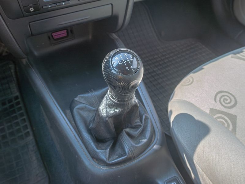 Seat Leon (2002) 1.9TDI 66KW DIGI – 2x KOLA - fotka 22 z 39