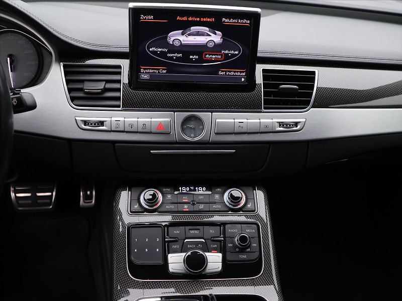 Audi S8 4.0 TFSI 445kW Plus Tiptronic - fotka 21 z 33