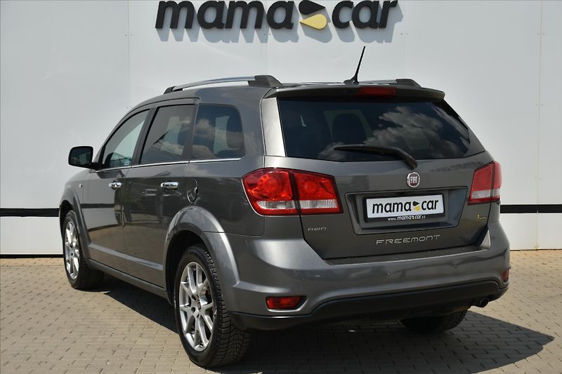 Fiat Freemont 2.0 MJT 125kW 4x4 7-MÍST ČR - fotka 5 z 31